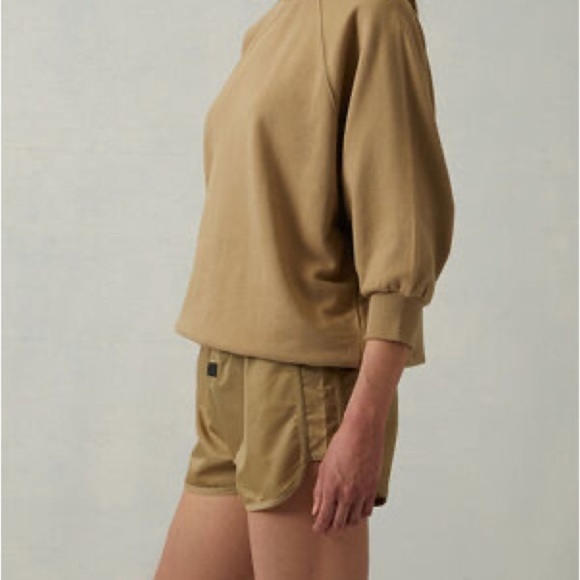 NWT Fear of God ESSENTIALS running shorts size L - Picture 2 of 12